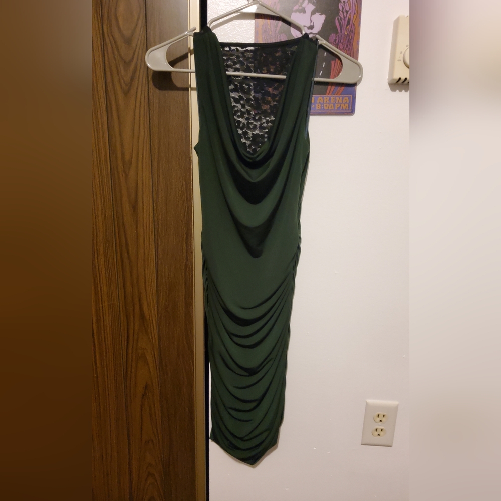 Elegant Green Sleeveless Dress